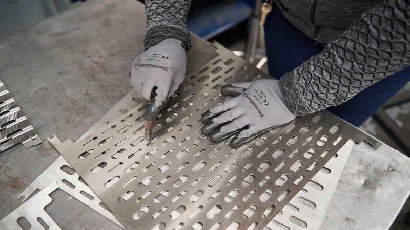 Fabricantes de vehículos ‘meten presión’ a Trump; exigen excluir autopartes de aranceles