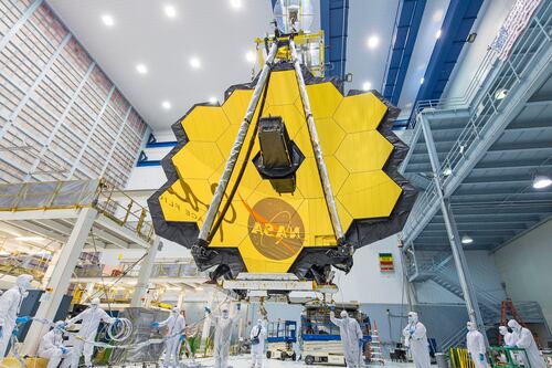 Posponen lanzamiento del Telescopio Espacial James Webb, sucesor del Hubble, por COVID-19