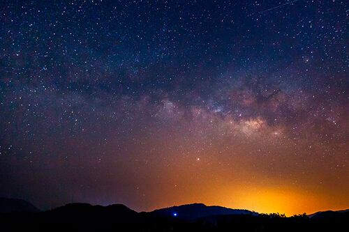 La rara 'triple conjunción' de Mercurio, Júpiter y Saturno este lunes 11 de enero