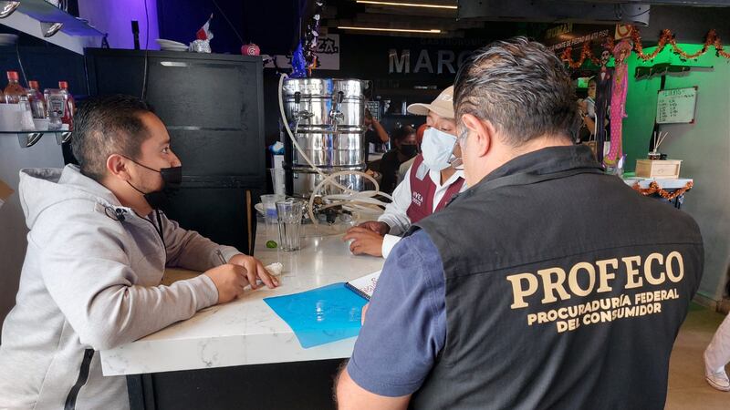 ¿Lo clausuran? Esto pasa después de que denuncias a un restaurante con Profeco