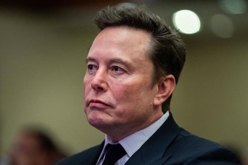 ¿Adiós a las telefónicas tradicionales? SpaceX compra espectro para impulsar Starlink