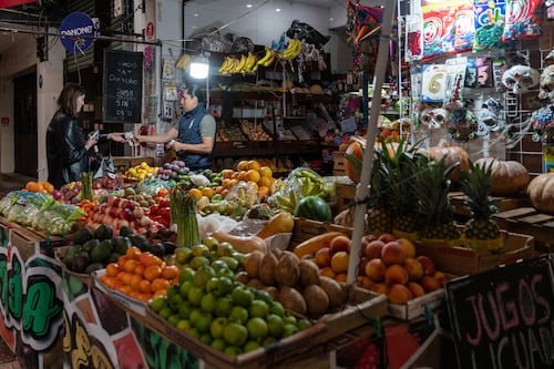 Inflación en México sube a 3.8%, la más alta en cinco meses