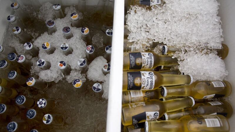 Refresqueras y cerveceras buscan reducir aún más su consumo de agua