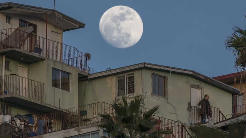 ¿Qué es la Luna Azul, cuándo y a qué hora será visible en México, según la NASA?