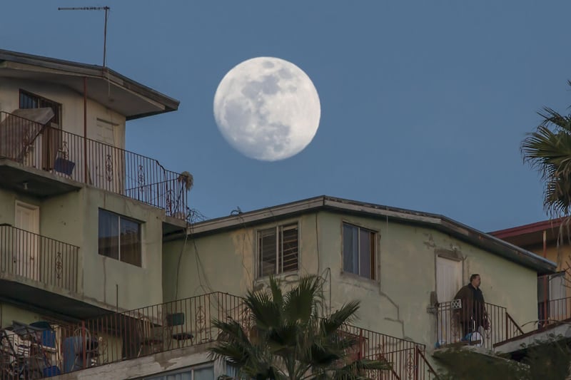 ¿Qué es la Luna Azul, cuándo y a qué hora será visible en México, según la NASA?