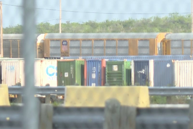 Muere migrante mexicana dentro de contenedor en Texas: ‘Fue una escena horrible’