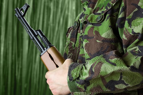 Hacer héroes a violentos crea violencia