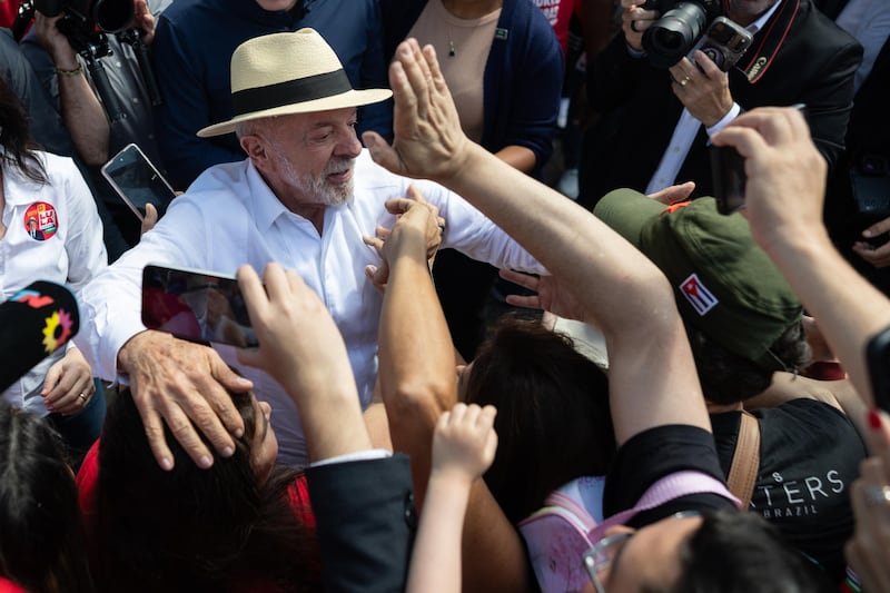 Lula ‘herido’: Suspende campaña y evalúa cómo vencer a Bolsonaro; ‘pensé que ganaríamos en primera vuelta’
