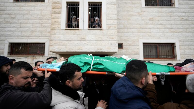 Soldados israelíes disfrazados entraron a hospital en Cisjordania para matar a 3 jóvenes palestinos