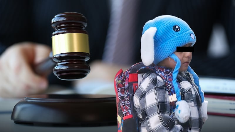 Juez bloquea la deportación de Liam, un niño de 5 años y su padre detenidos por ICE en Minnesota