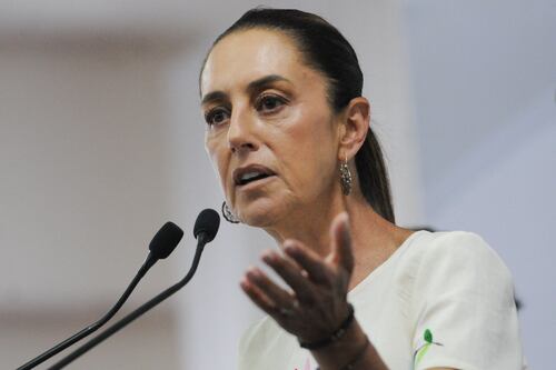 Nuevos líos para la candidata puntera