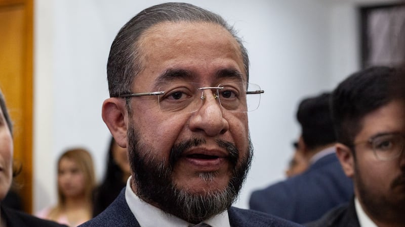 ¿Quién es Hugo Eric Flores? El diputado de Morena que ahora dirige el nuevo partido PAZ