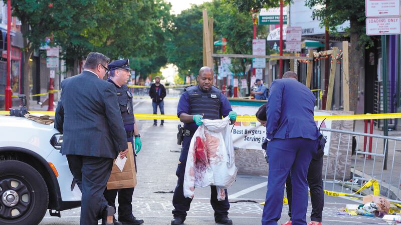 Violencia en EU no cesa: 10 tiroteos dejan 13 personas muertas