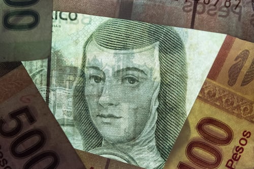 El petróleo 'pinta de negro' al peso