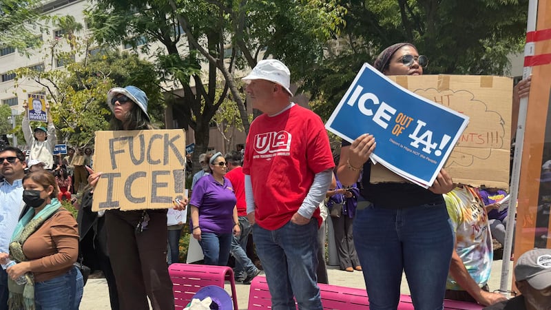 Protestas en Los Ángeles provocan cierre de oficinas de Migración: Suspenden cortes y citas programadas