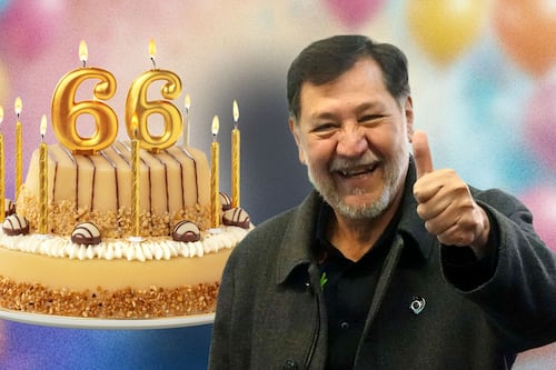 Fernández Noroña festeja 66 años en la Convención Bancaria... y recuerda que fue ‘apresado’ hace 30 años