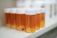 Trump pondrá fin al subsidio para planes de medicamentos de Medicare; prevén aumento de costos