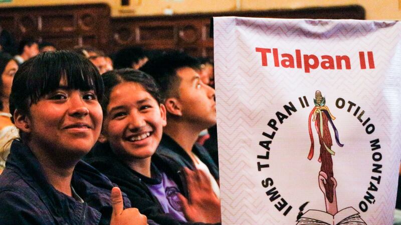 ¿Estudias en una prepa de CDMX? Ya habrá pase automático a Universidad Rosario Castellanos