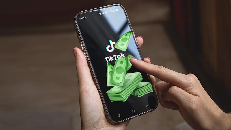 ‘Compra ahora y paga después’: Así funcionan los préstamos de hasta 30 mil pesos en TikTok