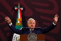 ‘Es lo mejor para la nación’: AMLO recomienda a Sheinbaum mantener los apoyos a Pemex