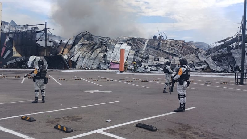 Incendio en Culiacán: Se quema Air Jump Trampoline Park, establecimiento de juegos
