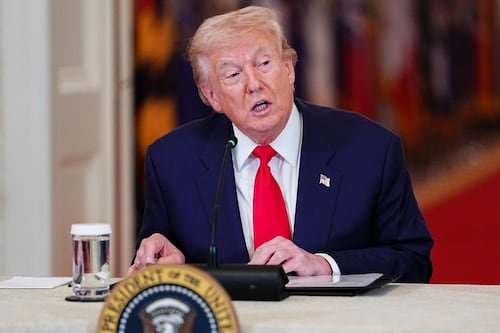 Trump desafía a Irán: Pide a países aliados enviar buques de guerra para reabrir el Estrecho de Ormuz