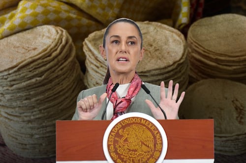 Sheinbaum le pone un ‘estate quieto’ a tortilleros: ‘No hay razón para que suba kilo de tortilla’