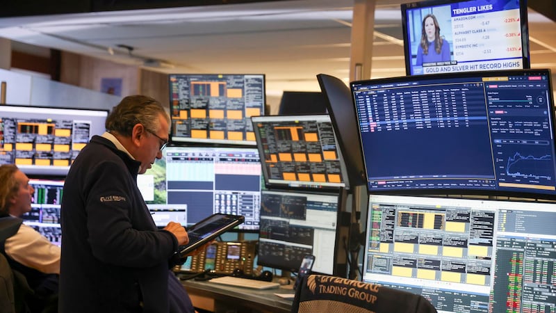 Wall Street rompe récords: Tregua entre EU e Irán impulsa mercados y petróleo; así cierra HOY