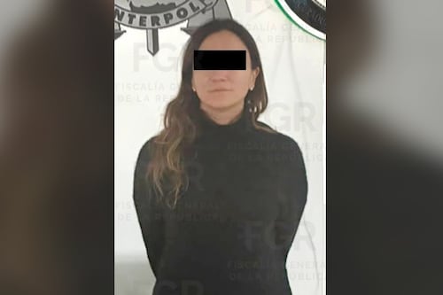 Detienen a Gilda ‘N’, hermana de Emilio Lozoya, en inmediaciones del AICM; habría triangulado recursos