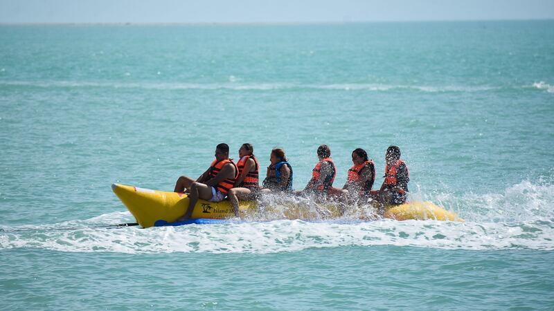 Mexicanos están dispuestos a vacacionar pese a ‘subidón’ de precios de hospedaje y vuelos