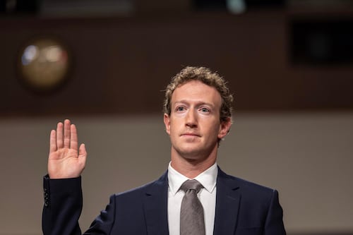 Mark Zuckerberg al estrado: Dueño de Meta testificará en juicio por acusaciones de adicción a las redes