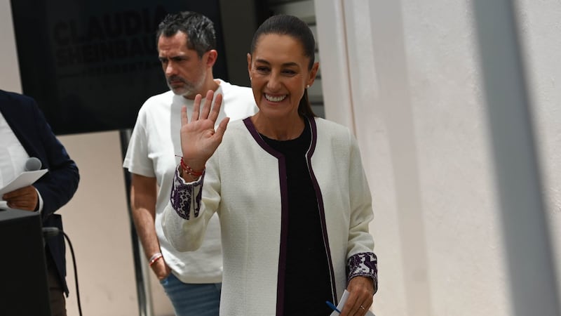 Sheinbaum la ‘canta derecha’ y apoya elección de jueces y ministros en reforma al Poder Judicial