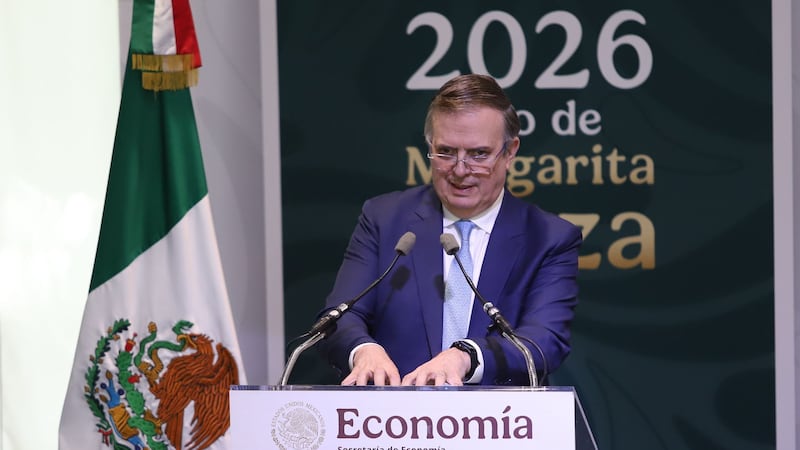 Ebrard viaja a Canadá para revisión del T-MEC