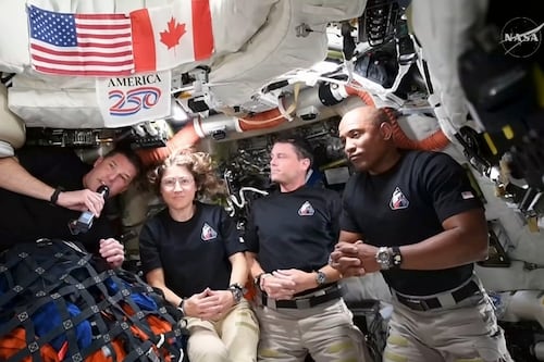 Astronautas de Artemis narran a Trump el lado oscuro de la Luna: ‘Vimos cosas que ni la misión Apolo vio’