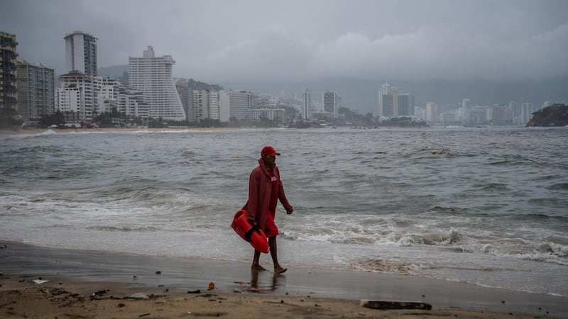 Tormenta tropical ‘Simón’ avanza sobre el Pacífico: Cierran tres puertos por efectos