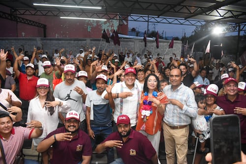 Guerrerenses aseguran a Esthela Damián: ‘Nadie se raja en la defensa de la soberanía’
