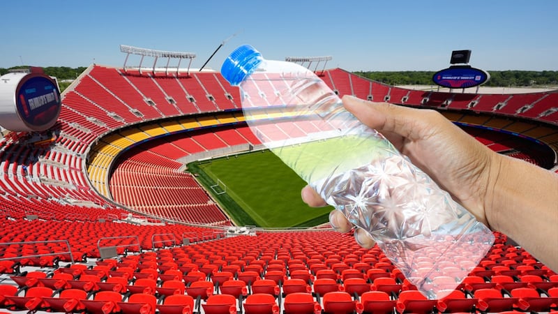 Y en plena ola de calor: ¿Por qué la FIFA prohibió las botellas de agua reutilizables en el Mundial 2026?