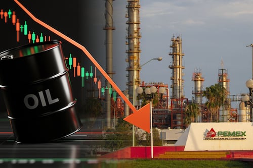 Pemex toca fondo: Producción de petróleo y exportaciones registran mínimos históricos en agosto
