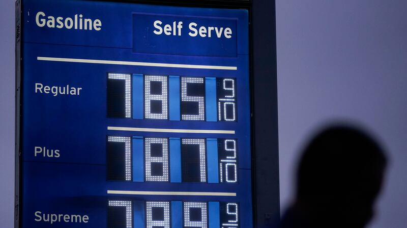 Joe Biden pedirá suspender impuestos a gasolina para ‘calmar’ presión financiera