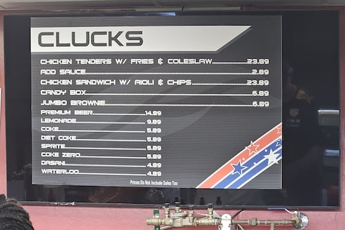 ¿Cuánto cuesta comer y ‘chelear’ en el GP de Estados Unidos 2024? Precios de la comida, bebida y souvenirs