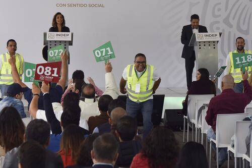 La 'madre de todas las subastas' del Gobierno recauda 17 mdp en su primer día