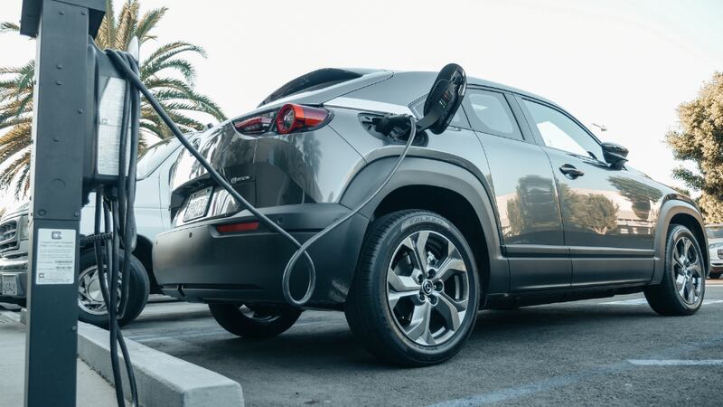 Promueven incentivos e infraestructura para acelerar electromovilidad en México