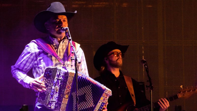 ¿Dónde ver el concierto de Intocable? Canales para seguir los festejos por el Grito de Independencia 2026