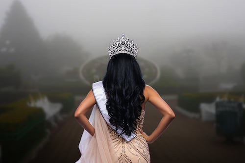 Detienen a exreina de la feria de Zacatlán de las Manzanas: ¿De qué se le acusa?