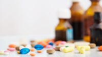 INSABI se queda sin comprar medicamentos contra cáncer y vendas para 2023-2024