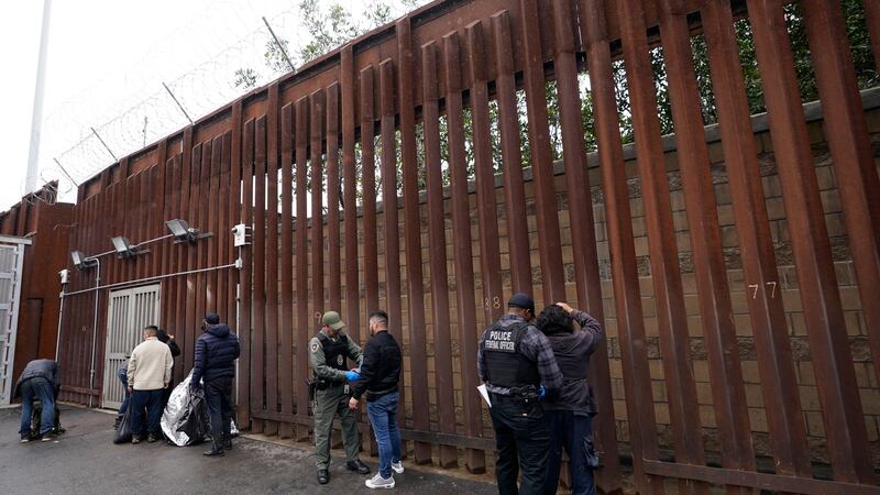 EU no quiere frontera ‘desbordada’: abrirá centros para buscadores de asilo en Guatemala