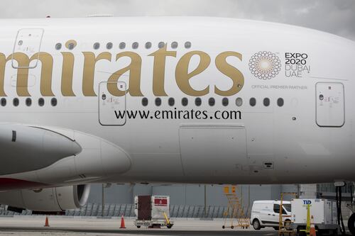 Senadora de Morena pide impedir aterrizaje de Emirates en México