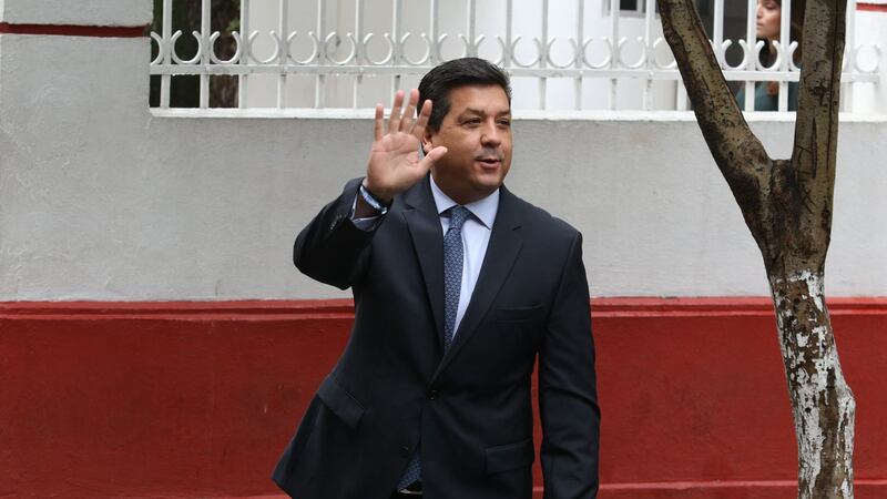 Corte ‘batea’ demanda de Cabeza de Vaca contra orden de aprehensión