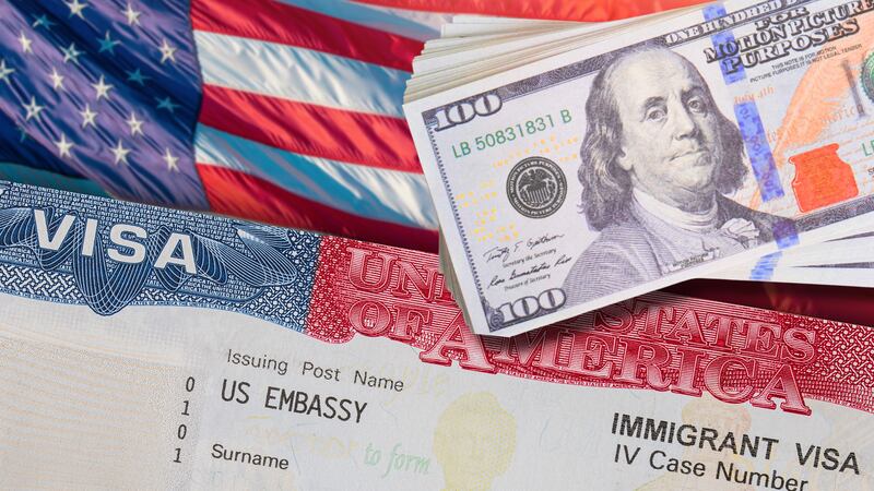 Apúrate a sacar la visa de EU: Trump duplicará su precio con impuesto migratorio; costaría 8 mil pesos