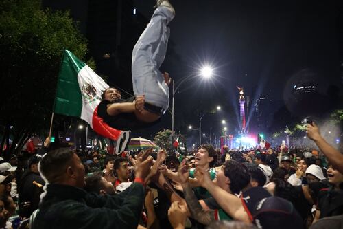 CDMX ‘amaga’ con Ley Seca para próximo partido de México por festejos de aficionados en el Ángel